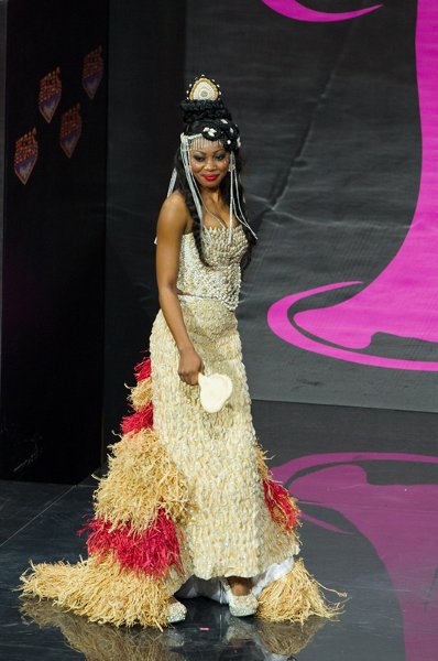 Miss Gabon, Miss Universe 2013, Black Models